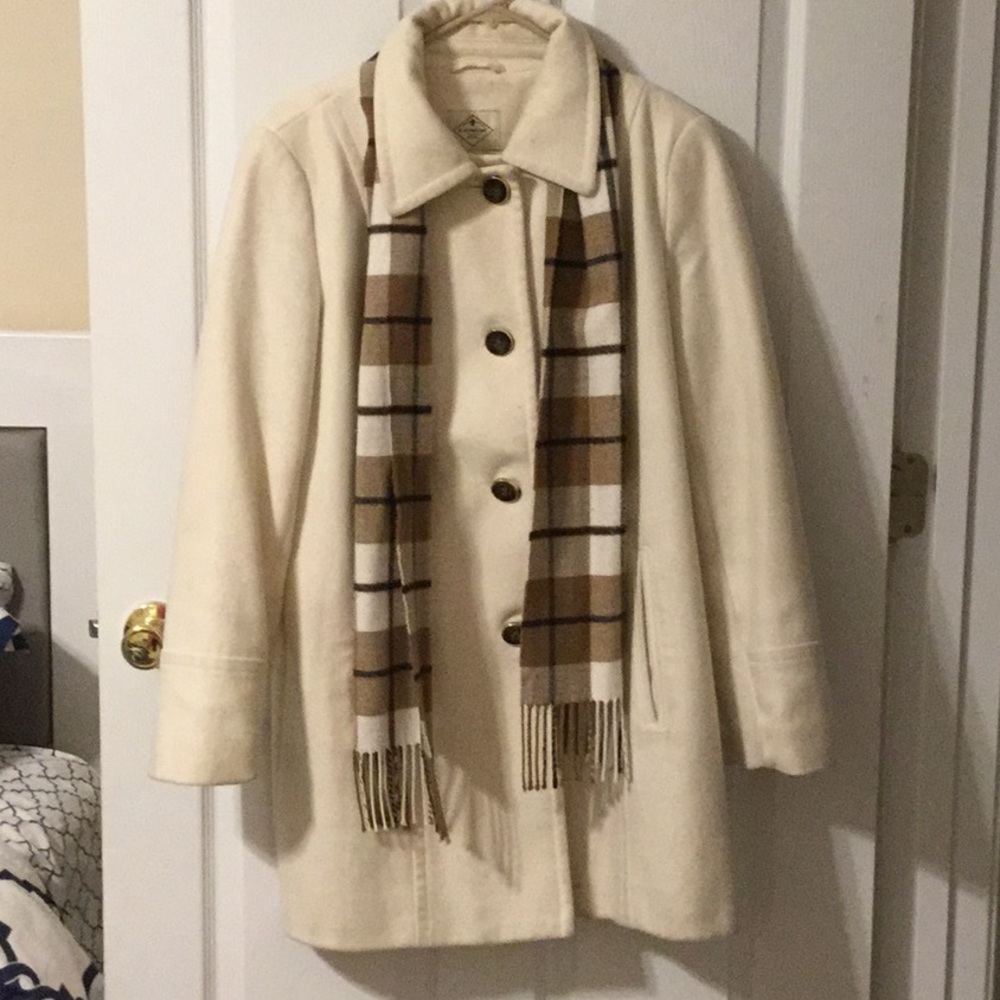 Beautiful Winter White Coat